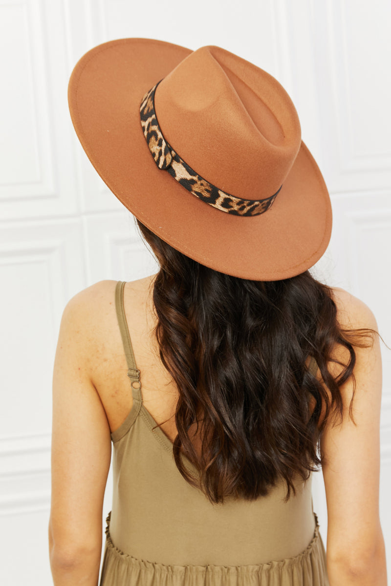 "Wild and Stylish: Leopard Detailed Fedora Hat by Burkesgarb | Trendy and Versatile Women's Accessory"