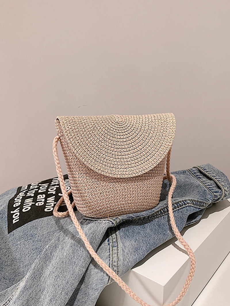 Chic and Sustainable: Crochet Shoulder Bag at Burkesgarb