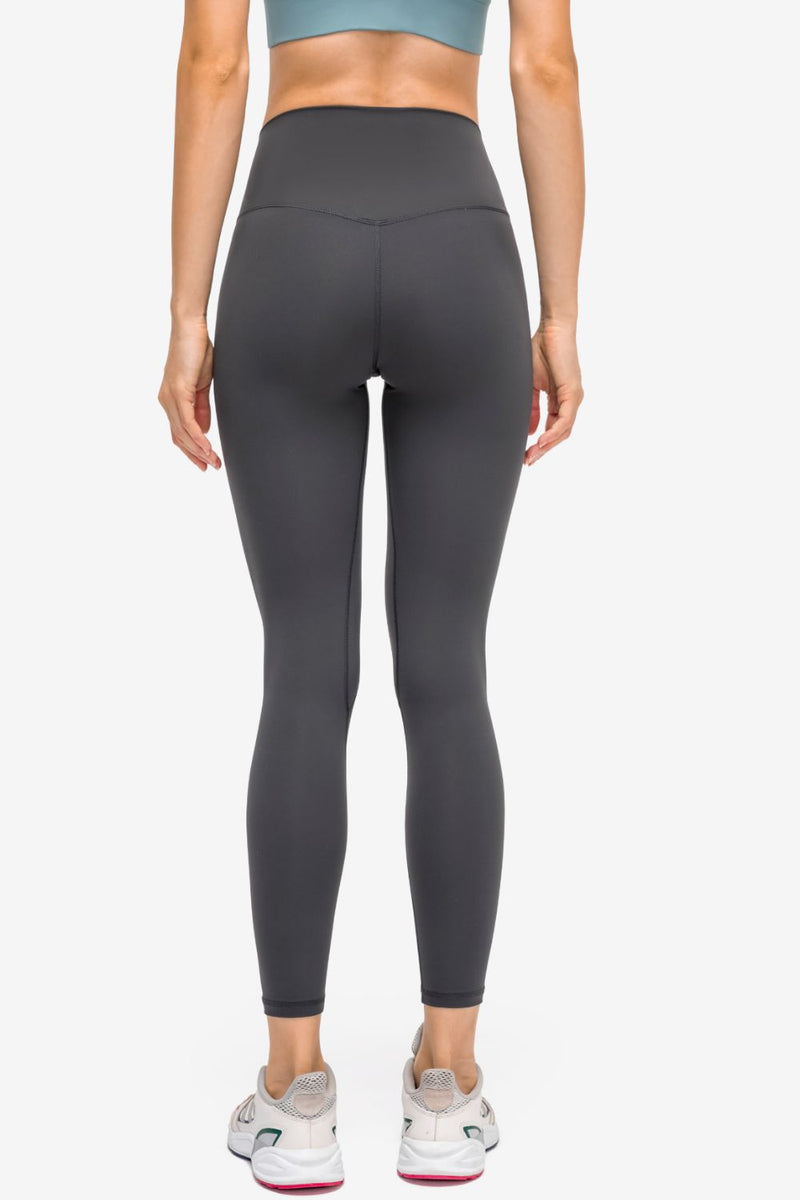 Sleek and Functional: Invisible Pocket Sports Leggings | Burkesgarb