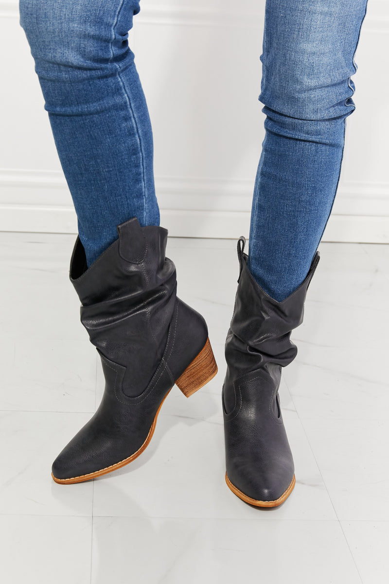 Embrace Western Chic: MMShoes Better in Texas Scrunch Cowboy Boots in Navy at Burkesgarb