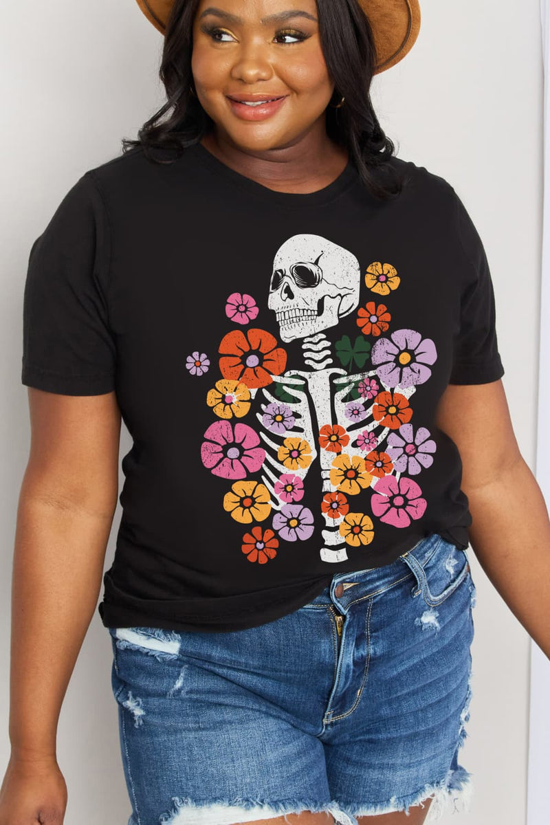 "Burkesgarb Skeleton & Flower Graphic Cotton Tee - Unique and Eye-Catching Design"