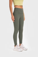 Flexibility and Comfort Meet in Highly Stretchy Wide Waistband Yoga Leggings | Burkesgarb