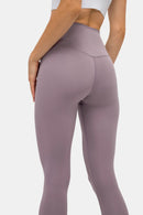 Sleek and Functional: Invisible Pocket Sports Leggings | Burkesgarb