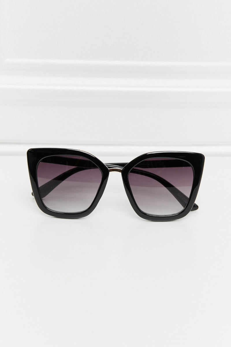 "Stylish and Protective: Cat Eye Full Rim Polycarbonate Sunglasses by Burkesgarb"