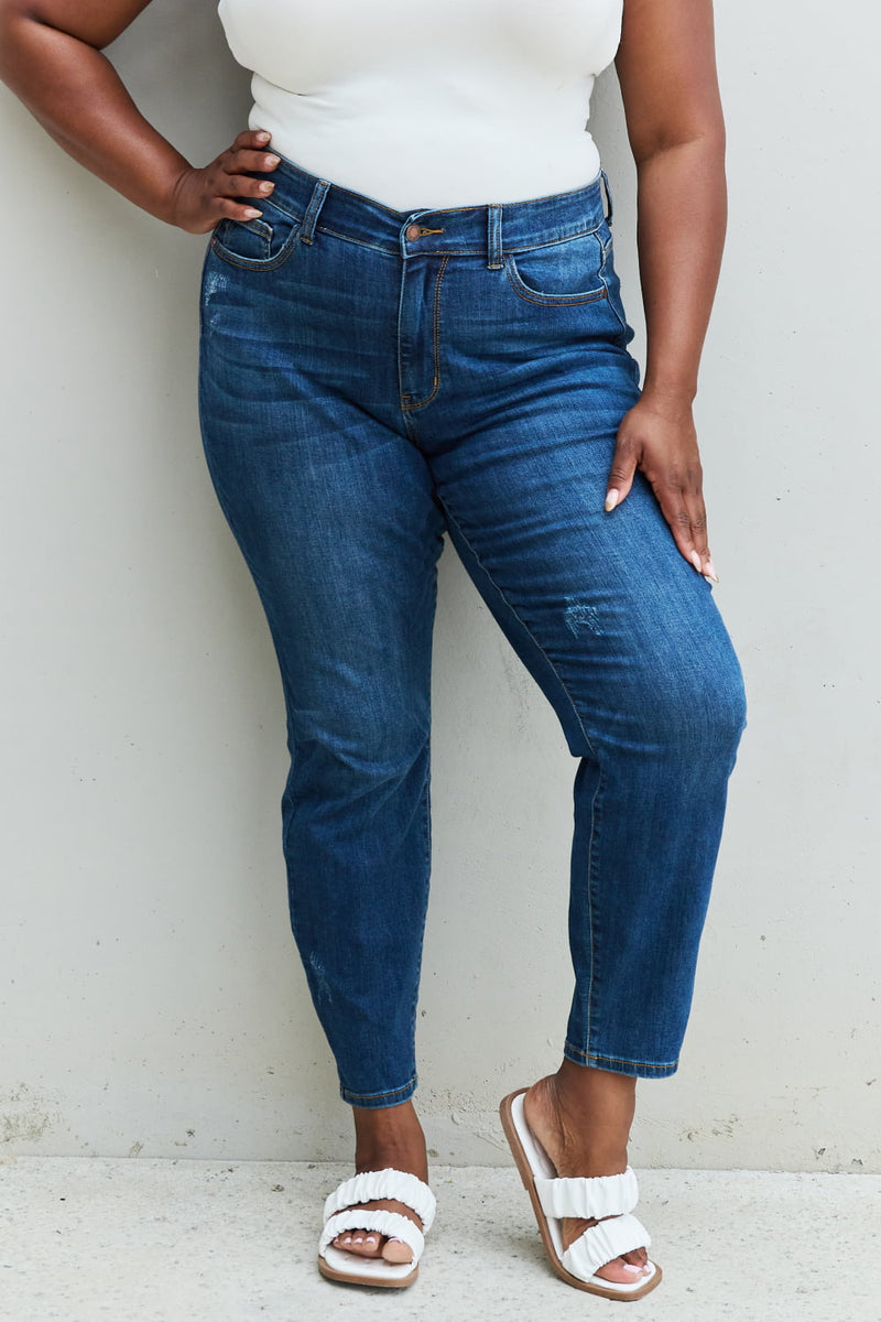 "Effortlessly Stylish: Mid Rise Cropped Relax Fit Jeans by Burkesgarb | Comfortable and Trendy Denim"