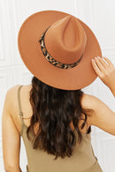 "Wild and Stylish: Leopard Detailed Fedora Hat by Burkesgarb | Trendy and Versatile Women's Accessory"
