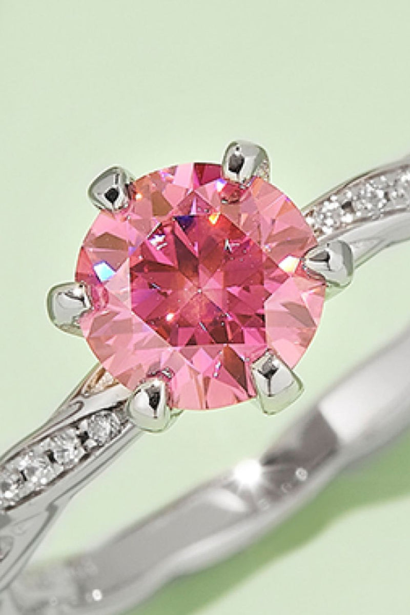 Exquisite Brilliance: 1 Carat Moissanite Contrast Ring at Burkesgarb