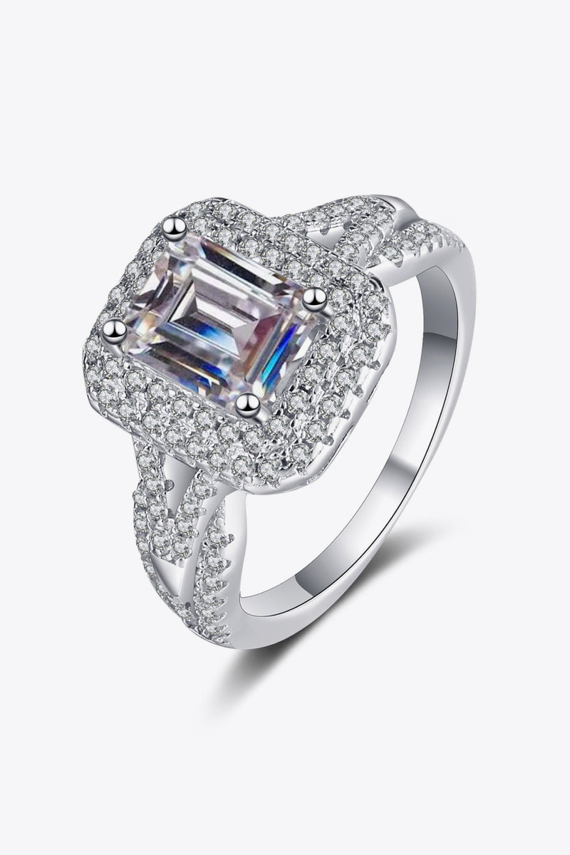 Radiant Beauty: 2 Carat Moissanite Ring for Unforgettable Moments