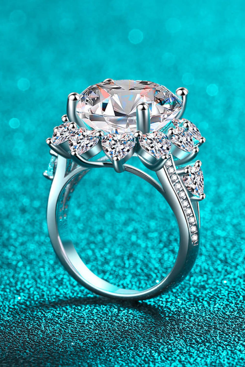 Exquisite Brilliance: 10 Carat Moissanite Ring, Captivating Elegance