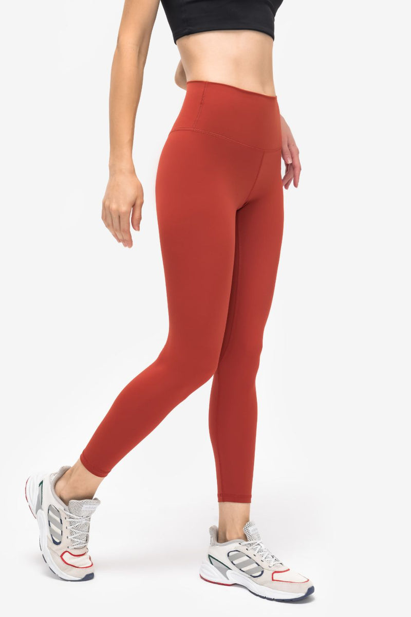 Sleek and Functional: Invisible Pocket Sports Leggings | Burkesgarb