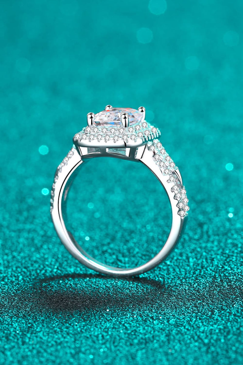 Radiant Beauty: 2 Carat Moissanite Ring for Unforgettable Moments