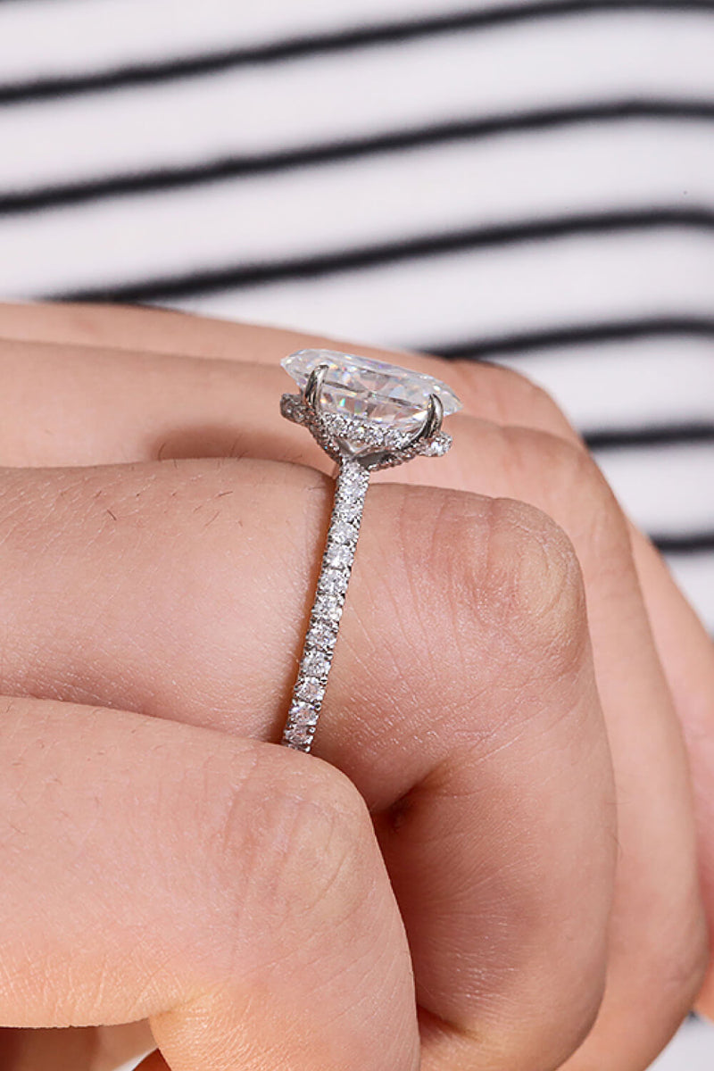 Exquisite Elegance: 14K White Gold 2.5 Carat Moissanite Ring