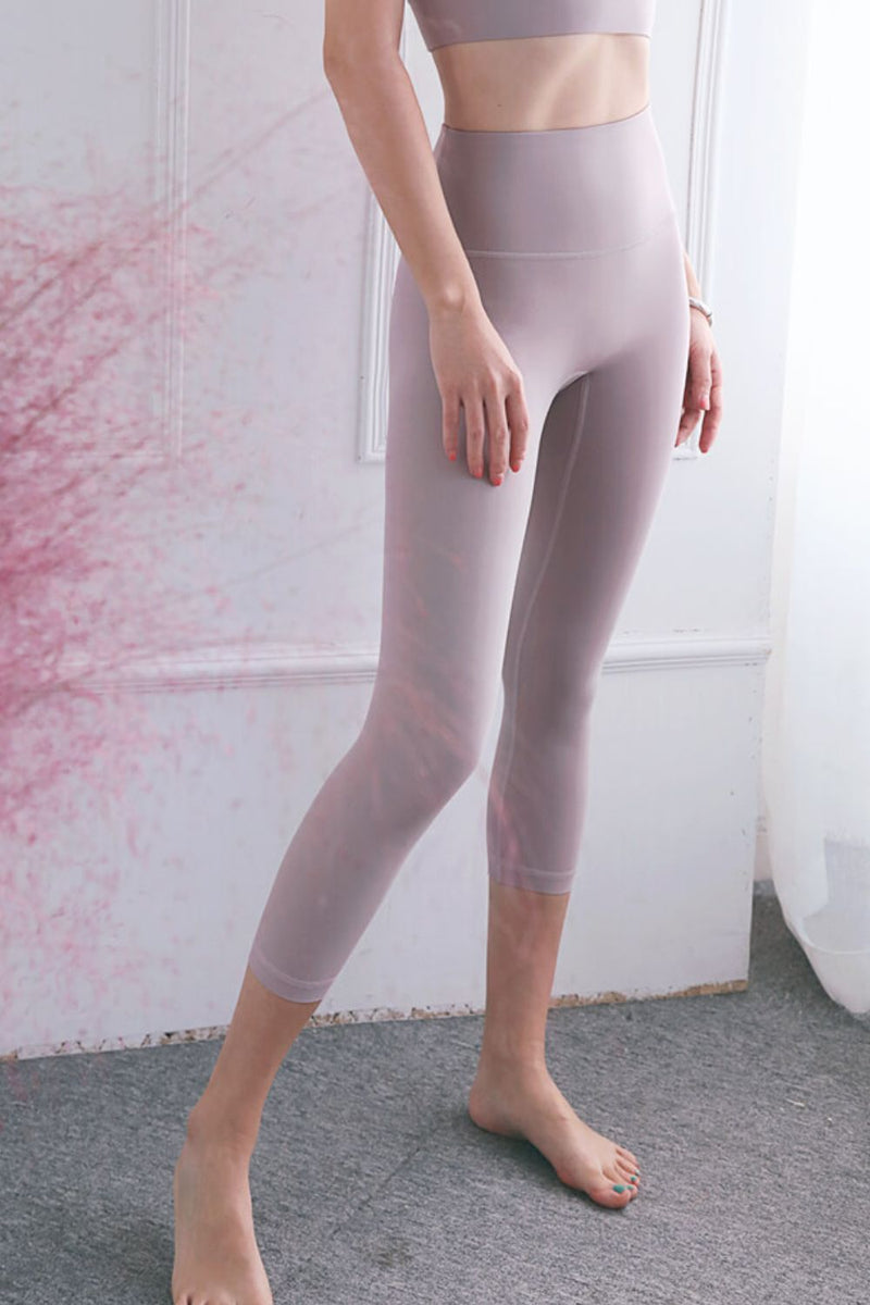 Effortless Comfort: Elastic Waistband Cropped Yoga Leggings at Burkesgarb