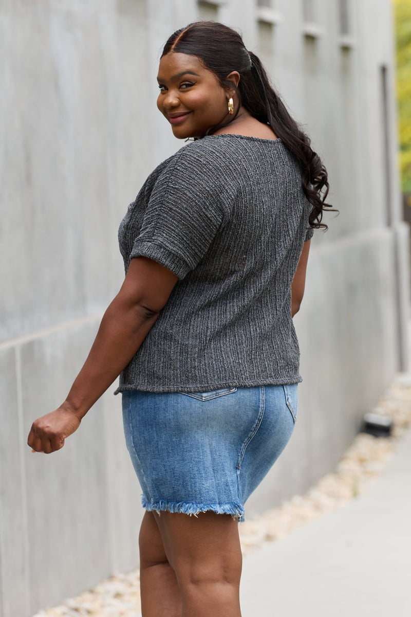 "Versatile and Chic: Gray Short Sleeve Top by Burkesgarb | Stylish and Comfortable Women's Shirt"